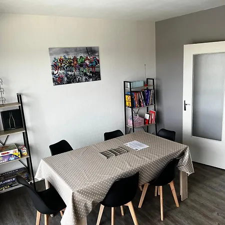 F3 Gite « Le General Leclerc » Pour 6 Personnes Yzeure Esterno foto